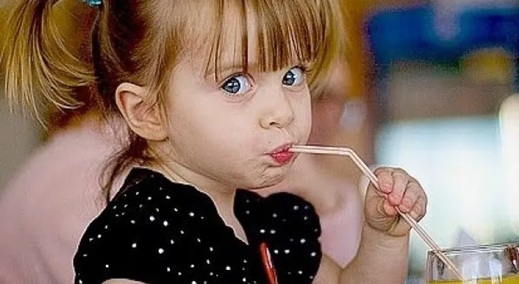 Conoce los beneficios de los jugos en los niños