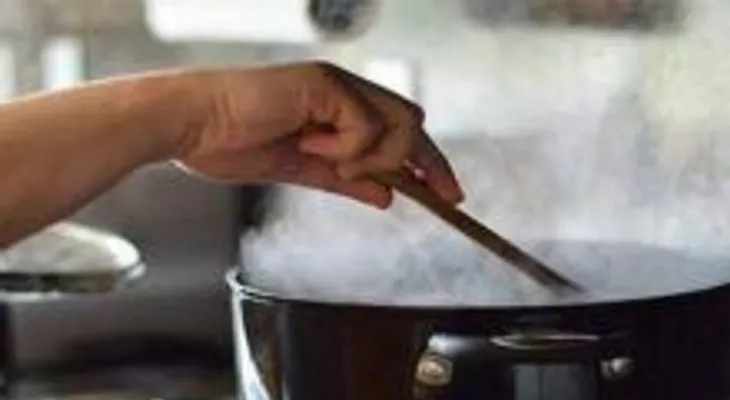 6 alimentos recalentados que pueden envenenar a tu familia