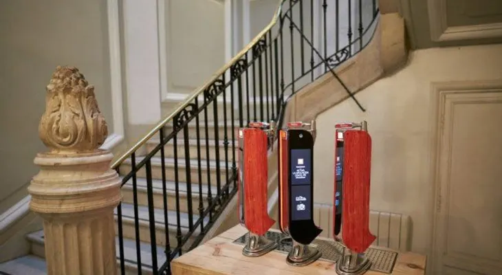 Un grifo de cerveza interactivo y unas gafas inteligentes al servicio del ocio