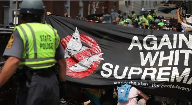   Virginia declara estado de emergencia tras enfrentamientos en acto de nacionalistas blanco 