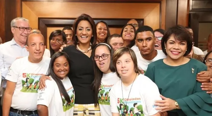 Cándida Montilla parte hacia Panamá; encabezará delegación en Olimpíadas Especiales 2017