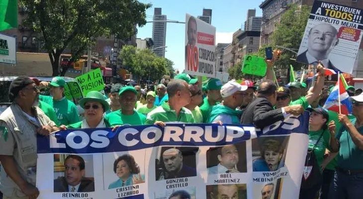 Foto de Hipólito en Marcha Verde provoca discordia en PRM de Nueva York