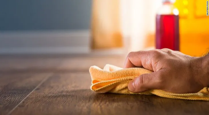 Estos químicos tóxicos se esconden en el polvo de tu casa
