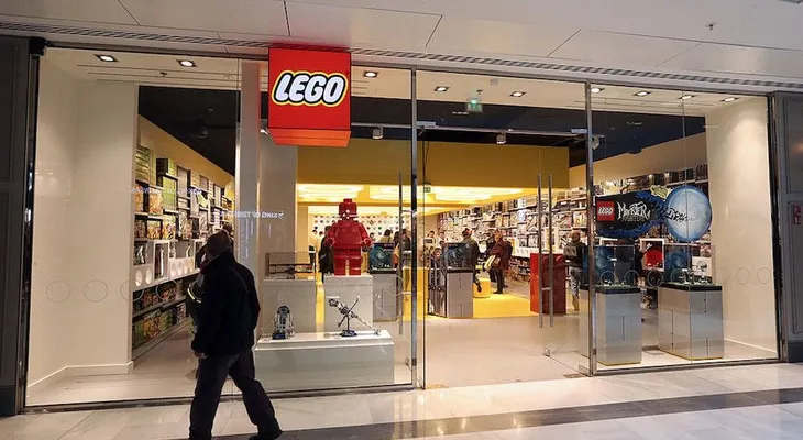 Lego sacará una edición especial de 'Yellow Submarine'