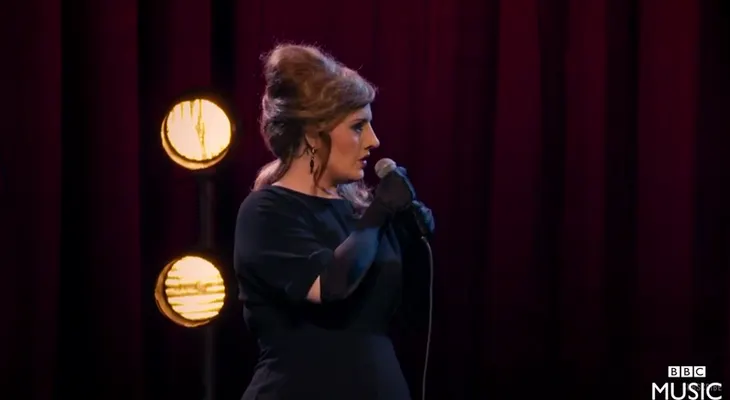Adele participa en una audición de imitadoras... de Adele