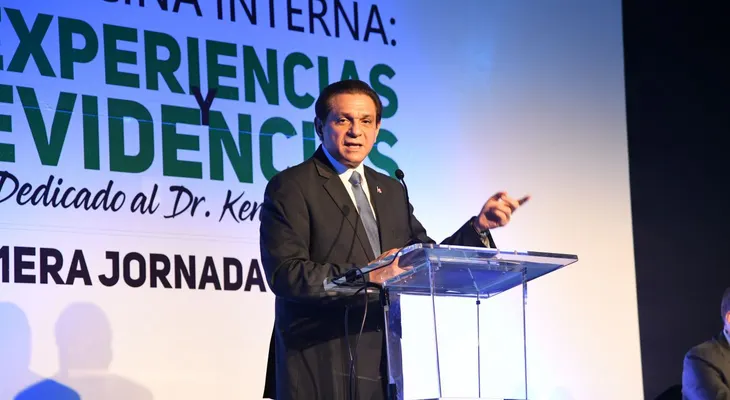RD inicia XVII Congreso de Medicina Interna "Experiencias y Evidencias"