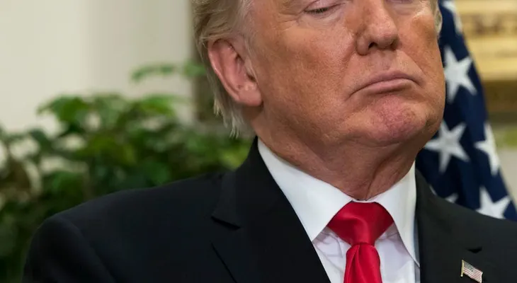 Esto es lo que dice el equipo de Trump sobre la posibilidad de que se perdone a sí mismo