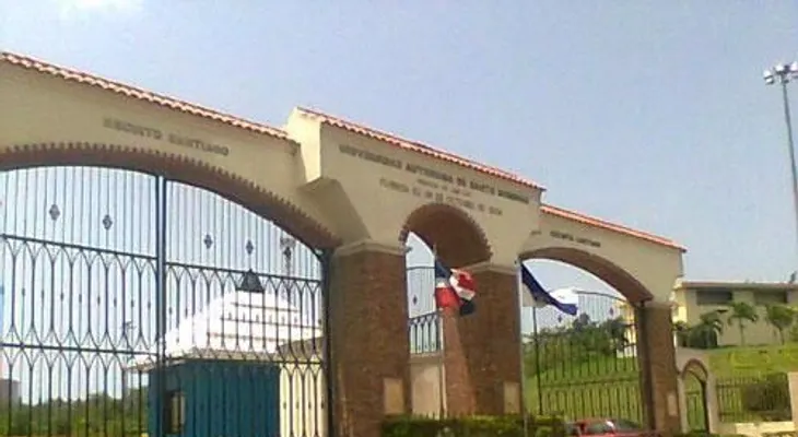 Extienden por sexto día, paro en el Cursa-UASD 