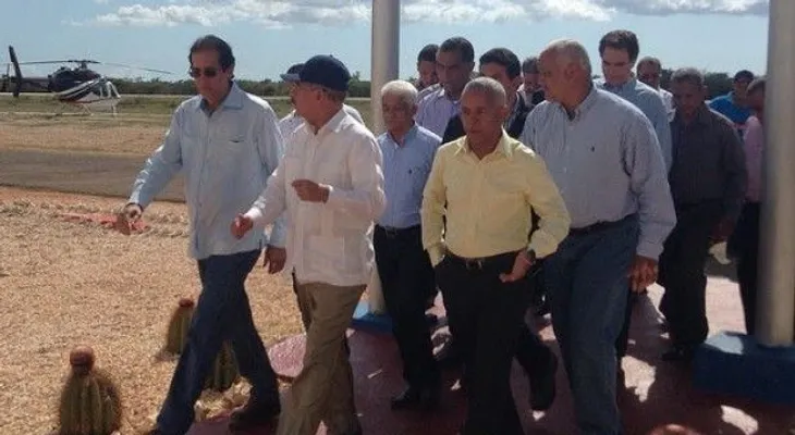 Presidente Medina recibe explicaciones sobre Plan de Desarrollo de Bahía de Las Águilas