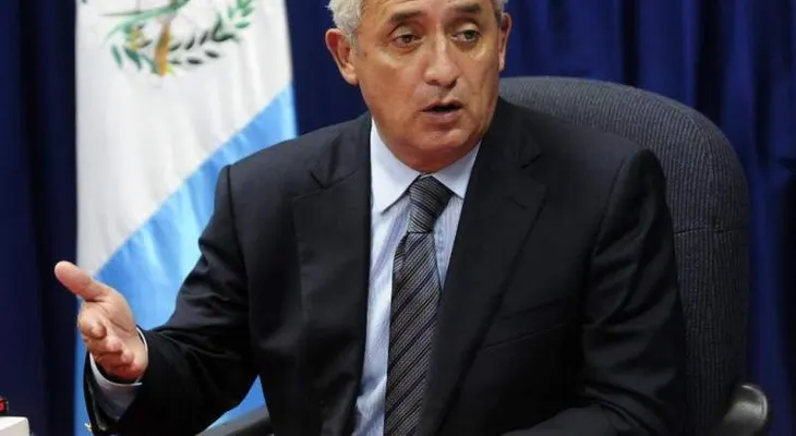 Presidente de Guatemala niega participación de fraude en informe al Congreso