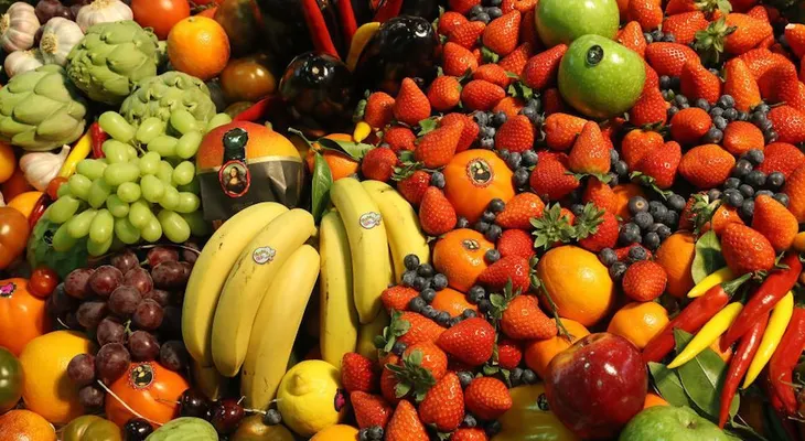 Comer 800 gramos de fruta y verdura al día reduce el riesgo de muerte prematura, según un estudio