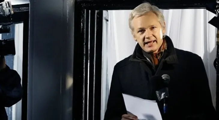 Assange confunde con anuncio de que dejará embajada ecuatoriana