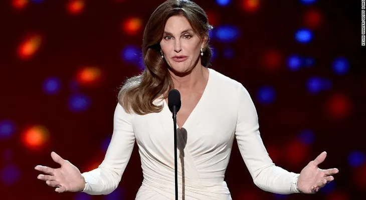 Qué pasa cuando Caitlyn Jenner va al baño en la Torre Trump