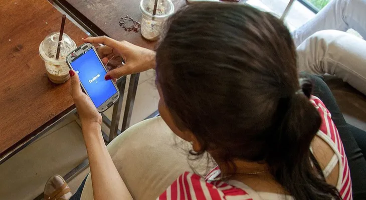 Amigos y familia son primero: Facebook cambia el News Feed