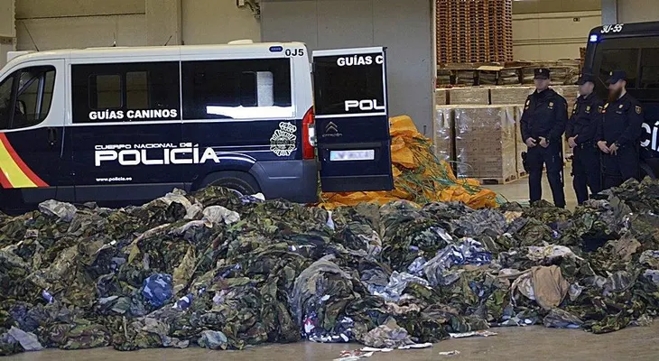  España detiene envió de 20,000 uniformes militares para Estado Islámico y el Frente Nusra
