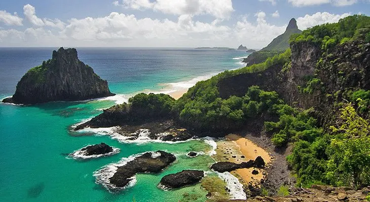 ¿Por qué no nacen niños en este paraíso brasileño?