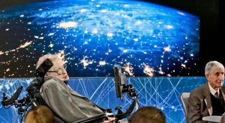 Stephen Hawking consigue inversión para nuevo intento por hallar vida extraterrestre