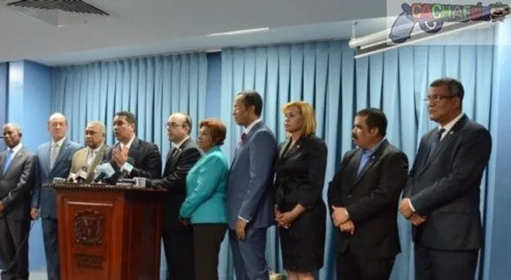 Gobierno estaría negociando reelección por reelección en el Congreso
