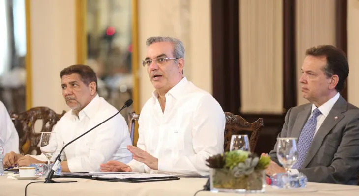 Presidente Abinader encabeza lanzamiento programa "A Comer: Del Campo al Colmado", que abaratará precios de alimentos 