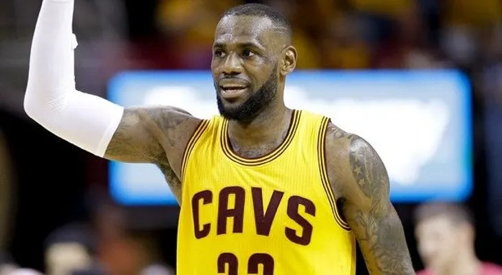 LeBron y los Cavs avanzan a la final tras barrer a los Hawks de Atlanta
