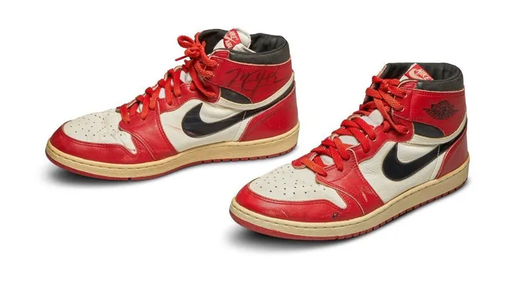 Unas Nike Air de Michael Jordan, vendidas por 560,000 dólares, rompen récords