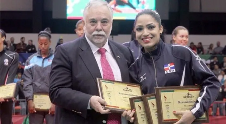 Voleibol femenino RD gana cuarto oro seguido en Centroamericanos; Brenda Castillo JMV
