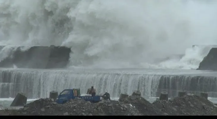 China está en alerta mientras el tifón Malakas se acerca a sus costas (VIDEO)