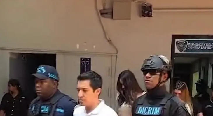 Aplazan para el martes medida de coerción contra red colombiana acusada de sedar y robar en centros de diversión