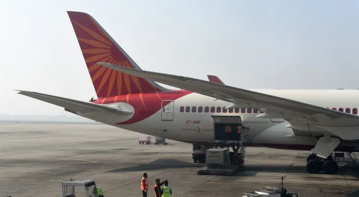 Air India le pide a sus 125 tripulantes más pesados que adelgacen o trabajen en tierra