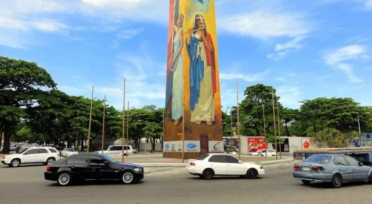 Una hombre muere calcinado al chocar vehículo en el malecón de SD