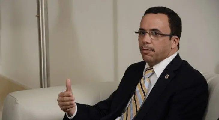 El nuevo canciller: dispuesto a aprender lo necesario en el menor tiempo posible.