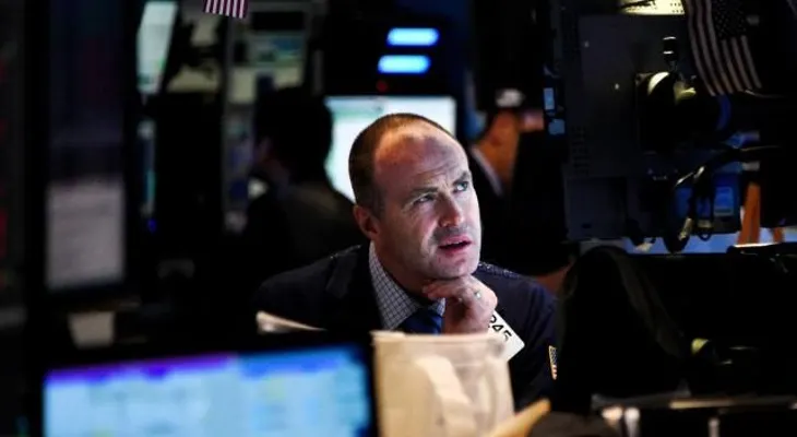 El Dow Jones pierde más de 300 puntos y cierra con una caída del 1,97 %