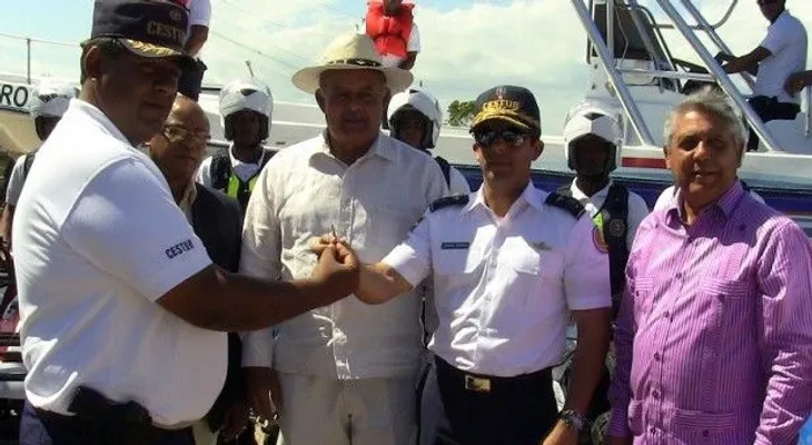 Turismo construirá cuartél a Cestur en Boca Chica; entrega equipos para labores de seguridad 