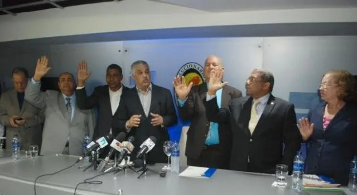 Dirigentes de Guido pasan a respaldar a Miguel Vargas