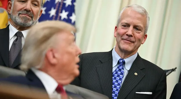 Departamento de Justicia de Trump demanda para frenar certificación del Senado en Alaska si Sullivan pierde