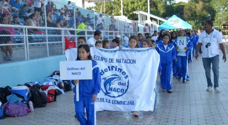 Delfines del Naco inauguran torneo de natación internacional