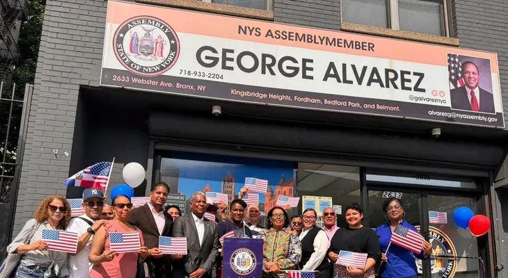 Asambleísta George Álvarez se une a la comunidad para Día Nacional de la Ciudadanía junto a organizaciones del Bronx