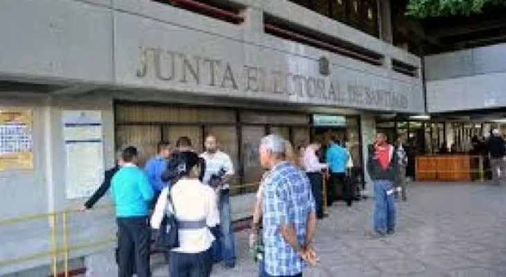 Hallan hombre muerto en Junta Electoral de Santiago