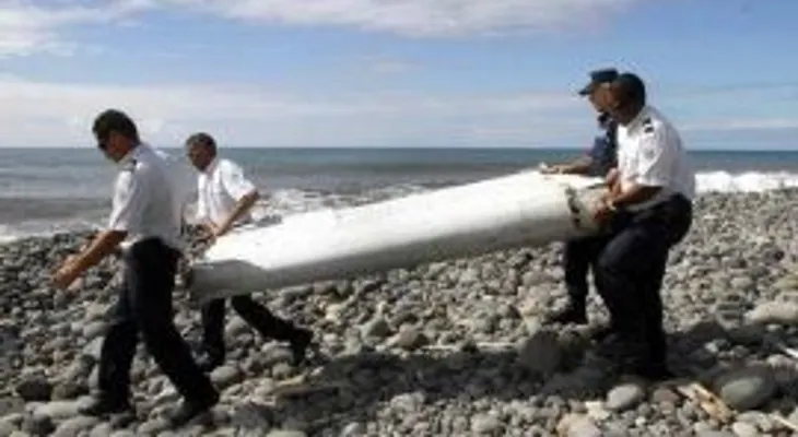 Confirman restos hallados son de un Boeing 777, similar al MH370