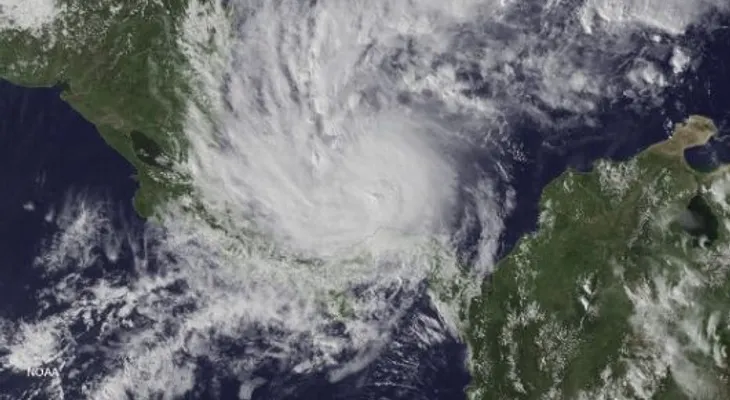 Costa Rica y Nicaragua se preparan para el impacto del huracán Otto