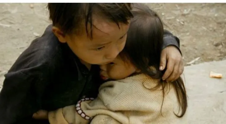 Conmovedora foto de los "hermanos de Nepal" que se volvió viral