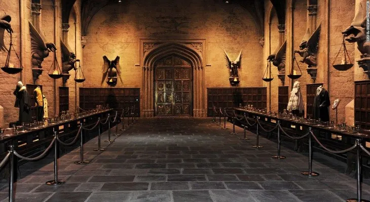 Celebra la Navidad en el comedor de Hogwarts