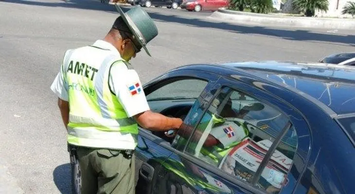 Amet pide perdón a ciudadanos maltratados por sus agentes