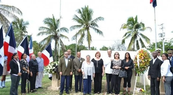 Realizan acto en conmemoración de los Héroes de Hacienda María