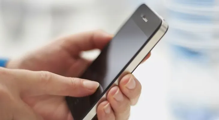 Revelan pobres en RD gastan más en telecomunicaciones que en electricidad