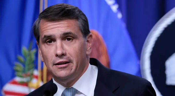 Senado de EE.UU. confirma a Todd Blanche como fiscal general pese a críticas demócratas