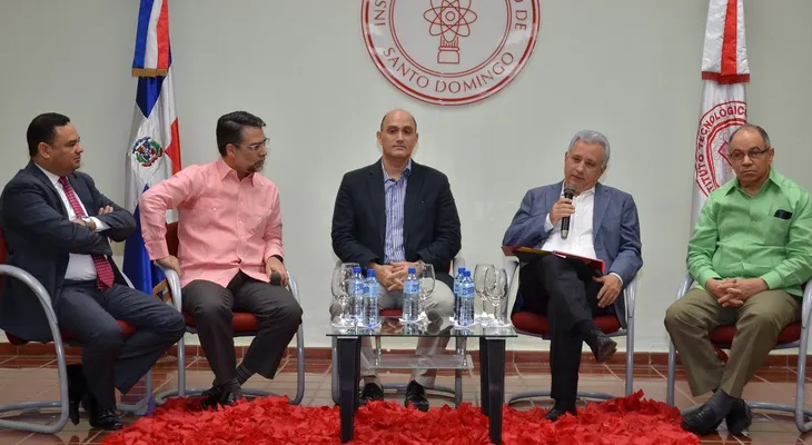 Expertos afirman debilidad en las instituciones del Estado afecta firma de Pacto Fiscal
