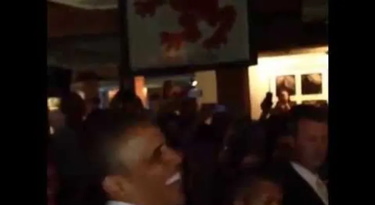 ¿Cómo reacciona Obama cuando le ofrecen un poco de marihuana legal?