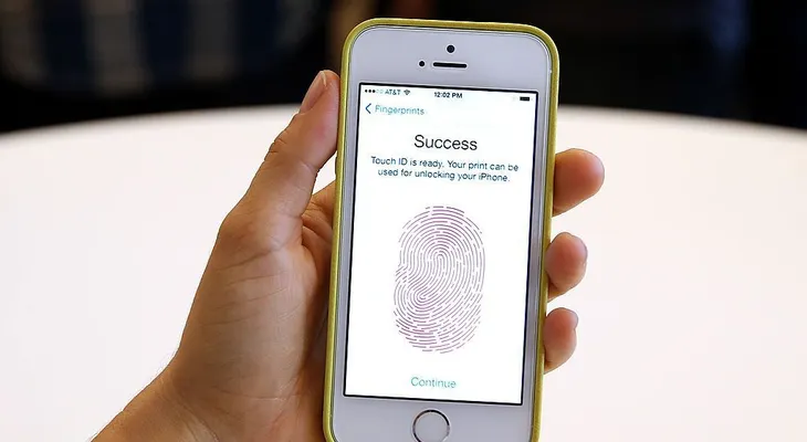 Apple quiere que llames secretamente al 911 usando tu huella digital