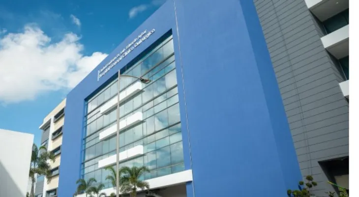Ministro Bonilla supervisa entrega de Ciudad Sanitaria Aybar